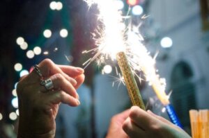 Wat te doen als je kind bang is voor vuurwerk?