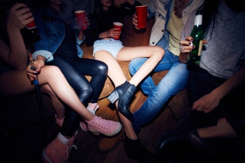 4 richtlijnen om risicovol gedrag bij adolescenten te voorkomen