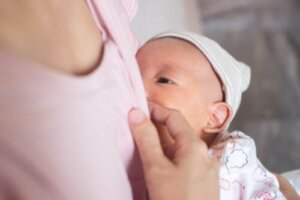 Wat is borstvoeding op verzoek?