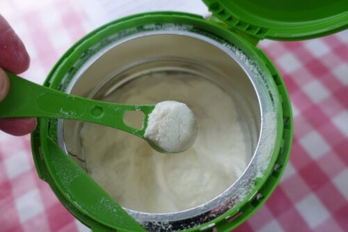 Bevat flesvoeding alle voedingsstoffen die baby's nodig hebben?