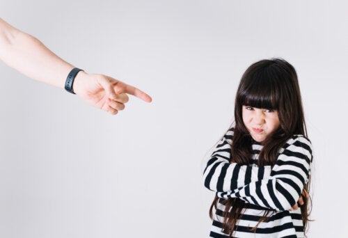 Kleptomanie bij kinderen: wat het is en hoe het te behandelen