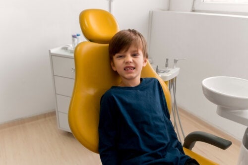 Hoe bereid je je autistische kind voor op tandartsbezoek?