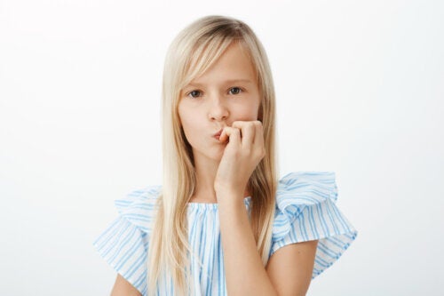 Waarom is nagelbijten schadelijk voor het gebit van kinderen?